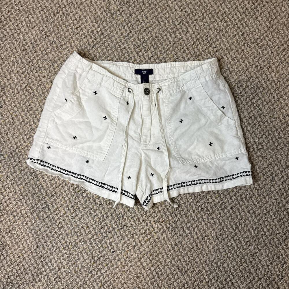 Y2K vintage white embroidered ‘short-short’ mini micro shorts